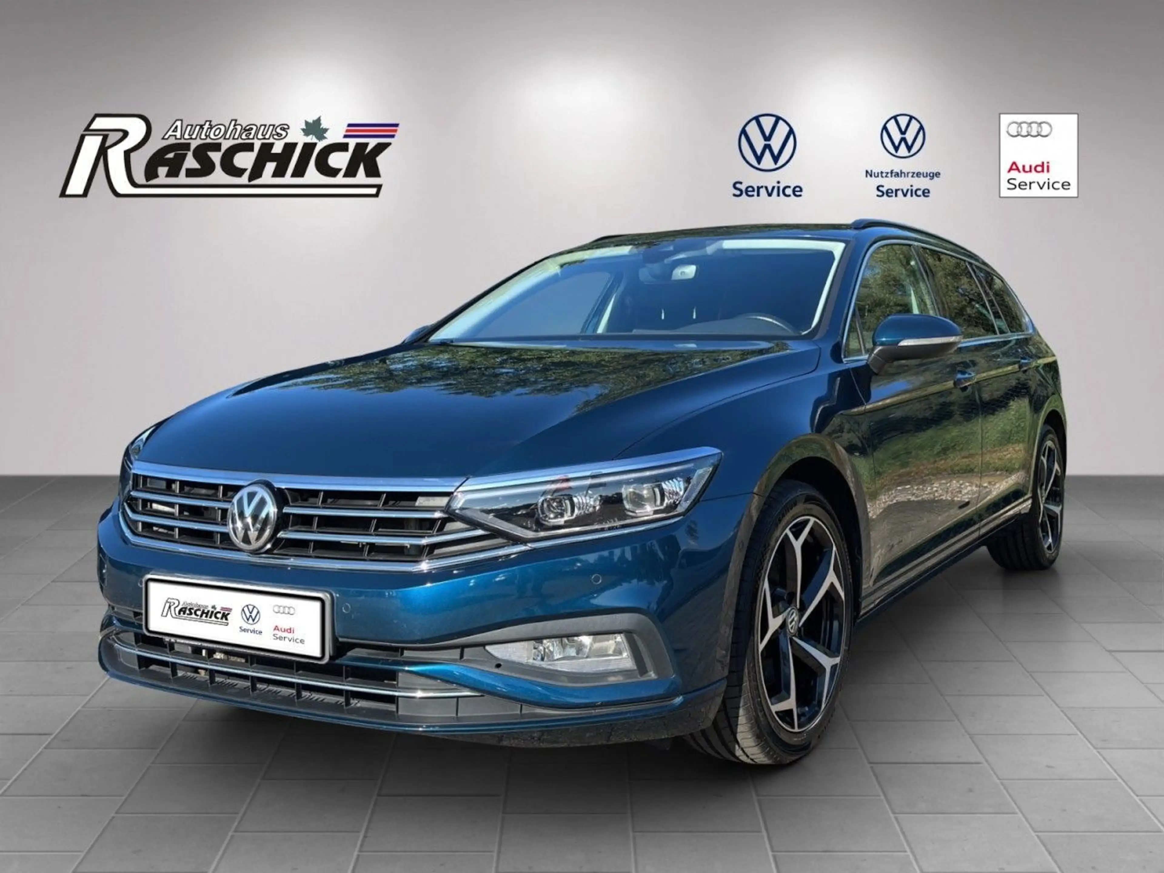 Volkswagen Passat Variant 2.0 TSI Business EasyOpen AHK ACC