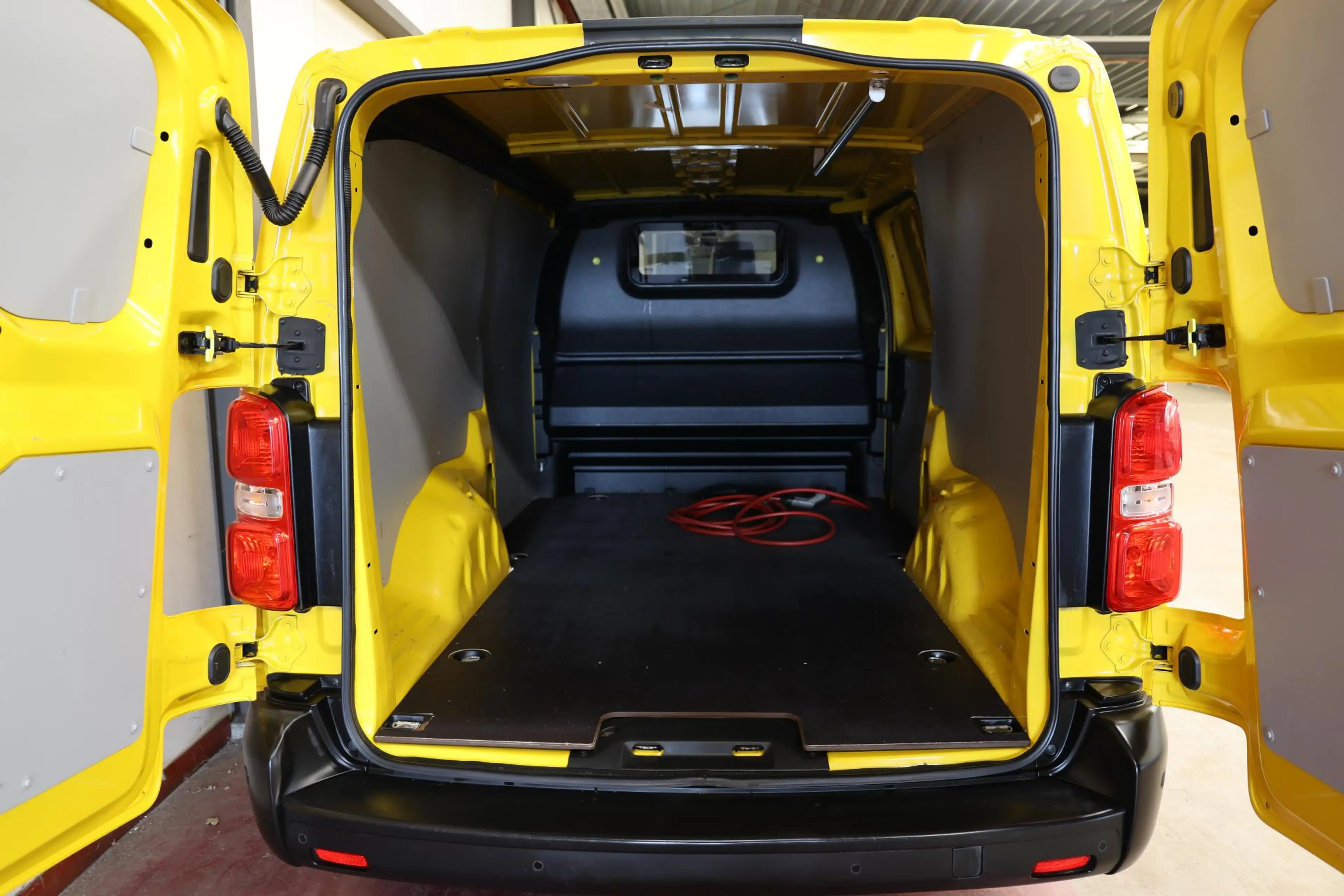 Opel Vivaro-e L3H1 EXTRA LANG Edition 50 kWh — photo 5