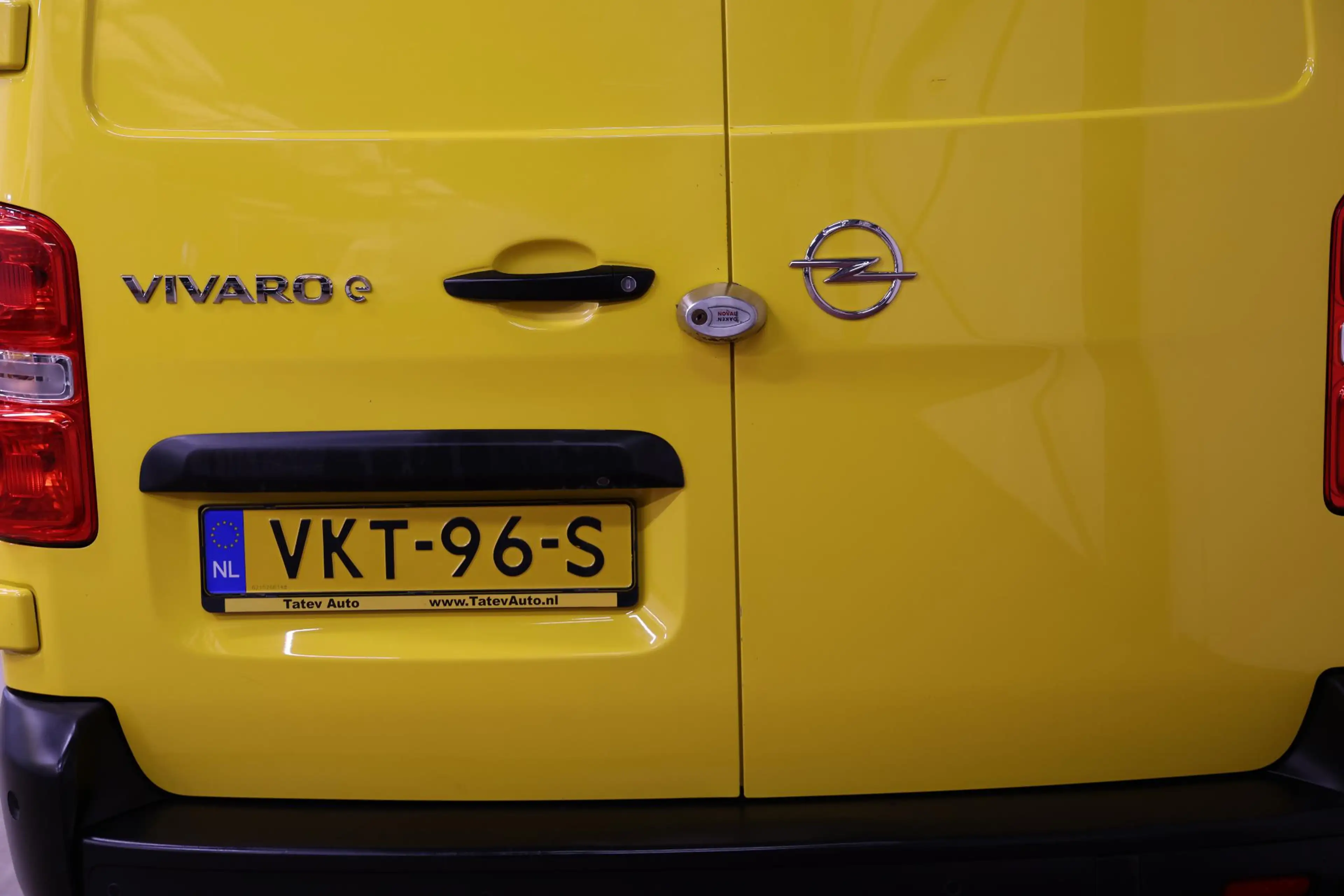 Opel Vivaro-e L3H1 EXTRA LANG Edition 50 kWh — photo 16