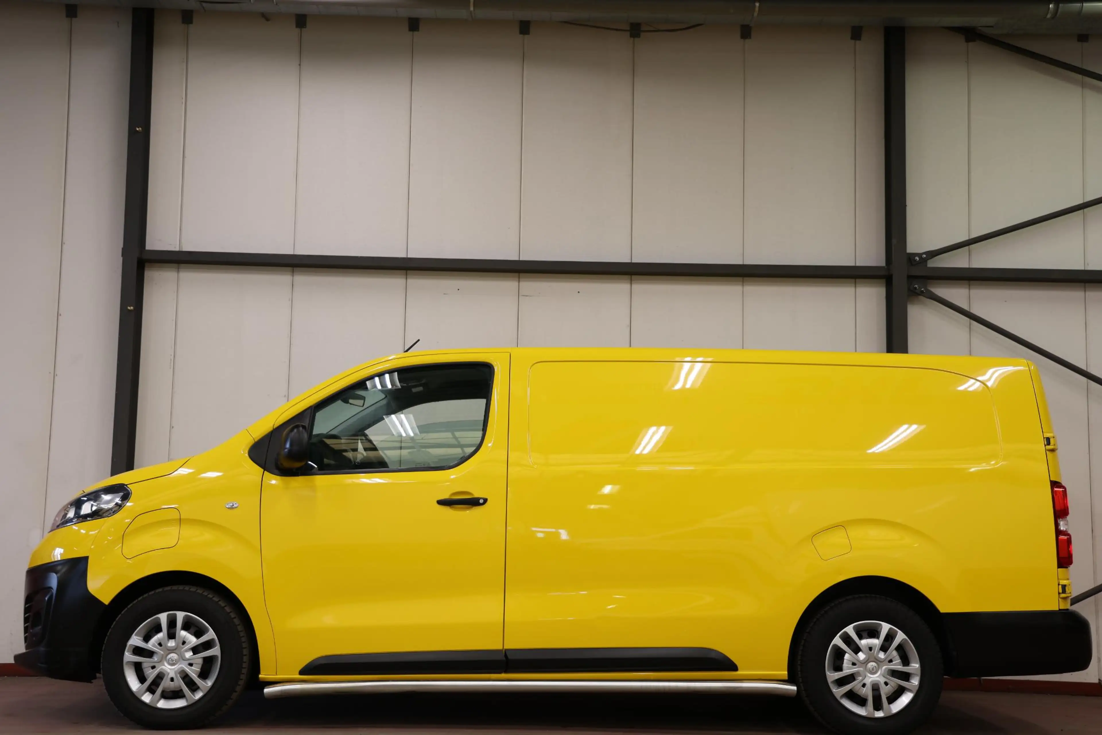 Opel Vivaro-e L3H1 EXTRA LANG Edition 50 kWh — photo 4