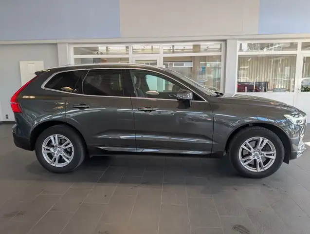 Volvo XC60 view 2