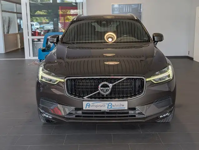Volvo XC60 view 4