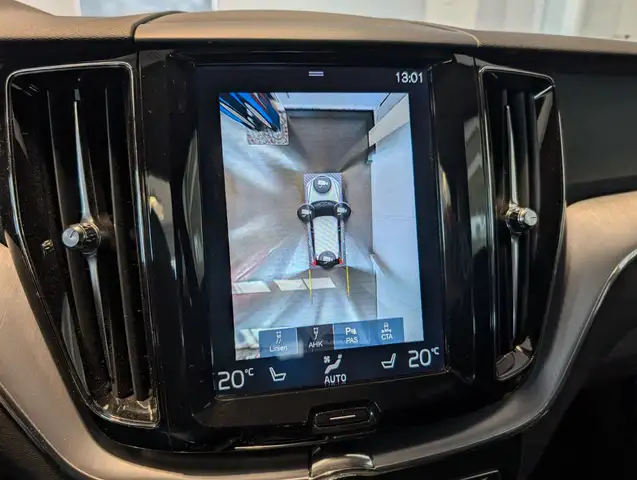 Volvo XC60 view 13