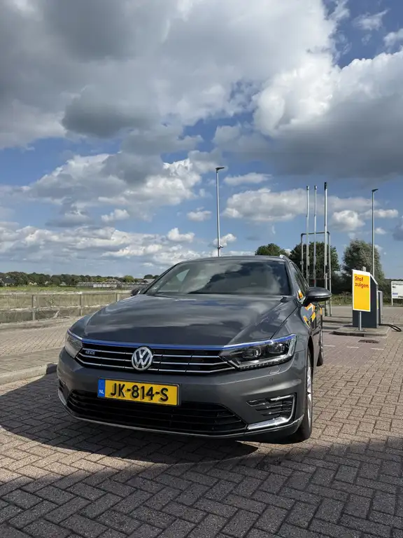 Volkswagen Passat 2016 из Европы — купить под ключ