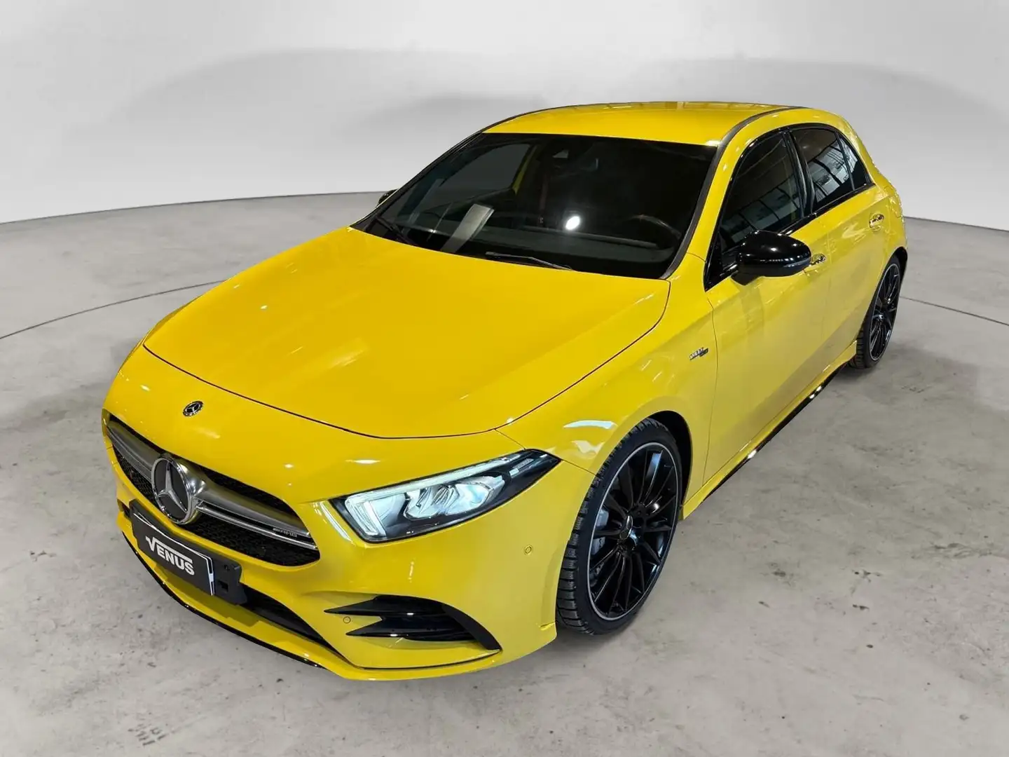 Mercedes-Benz A 35 AMG A 35 4Matic AMG Jaune - 2