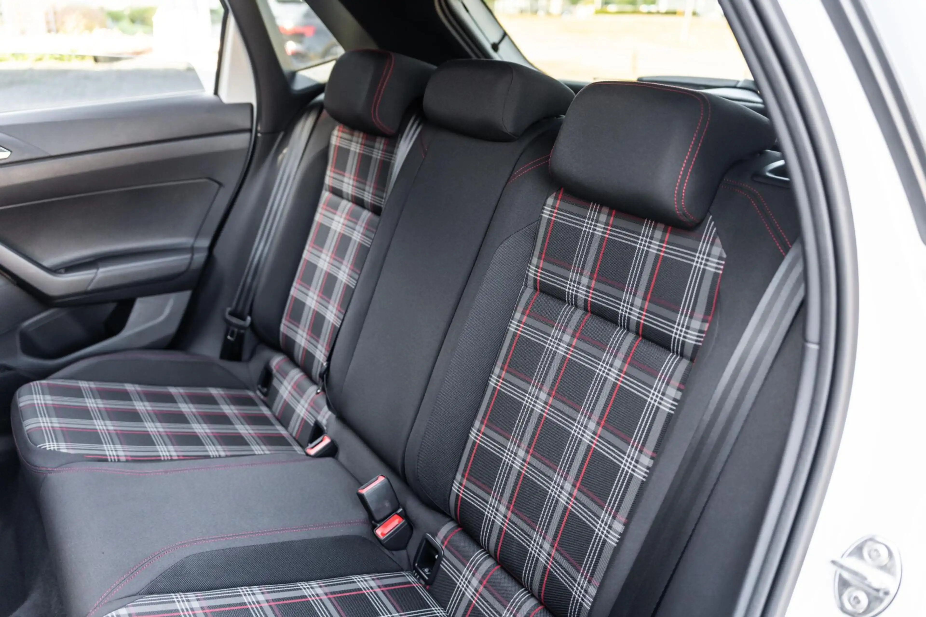 Volkswagen Polo GTI 2.0 TSI Pano DSG Beats ACC Stoelverw — photo 31