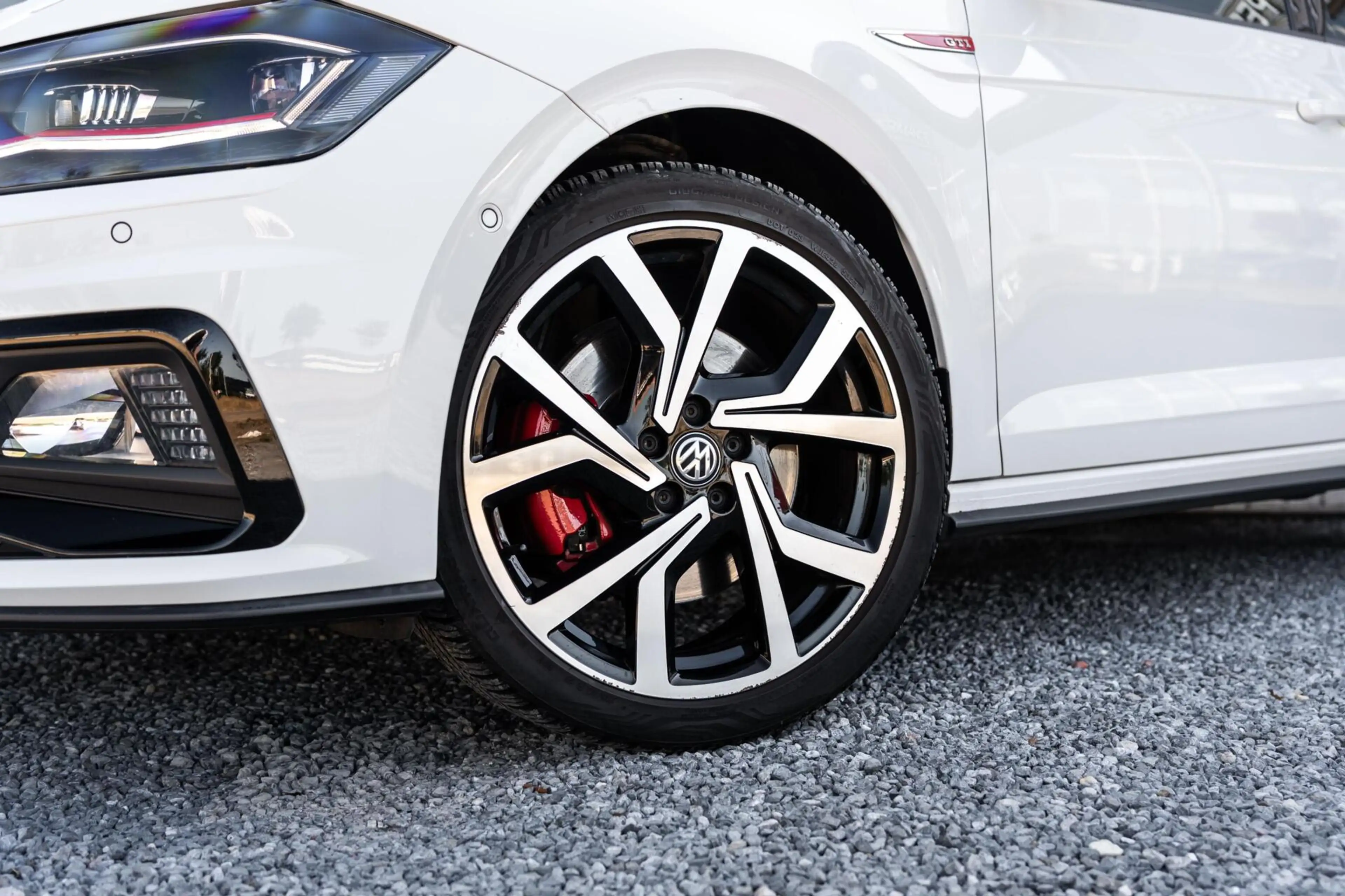 Volkswagen Polo GTI 2.0 TSI Pano DSG Beats ACC Stoelverw — photo 10