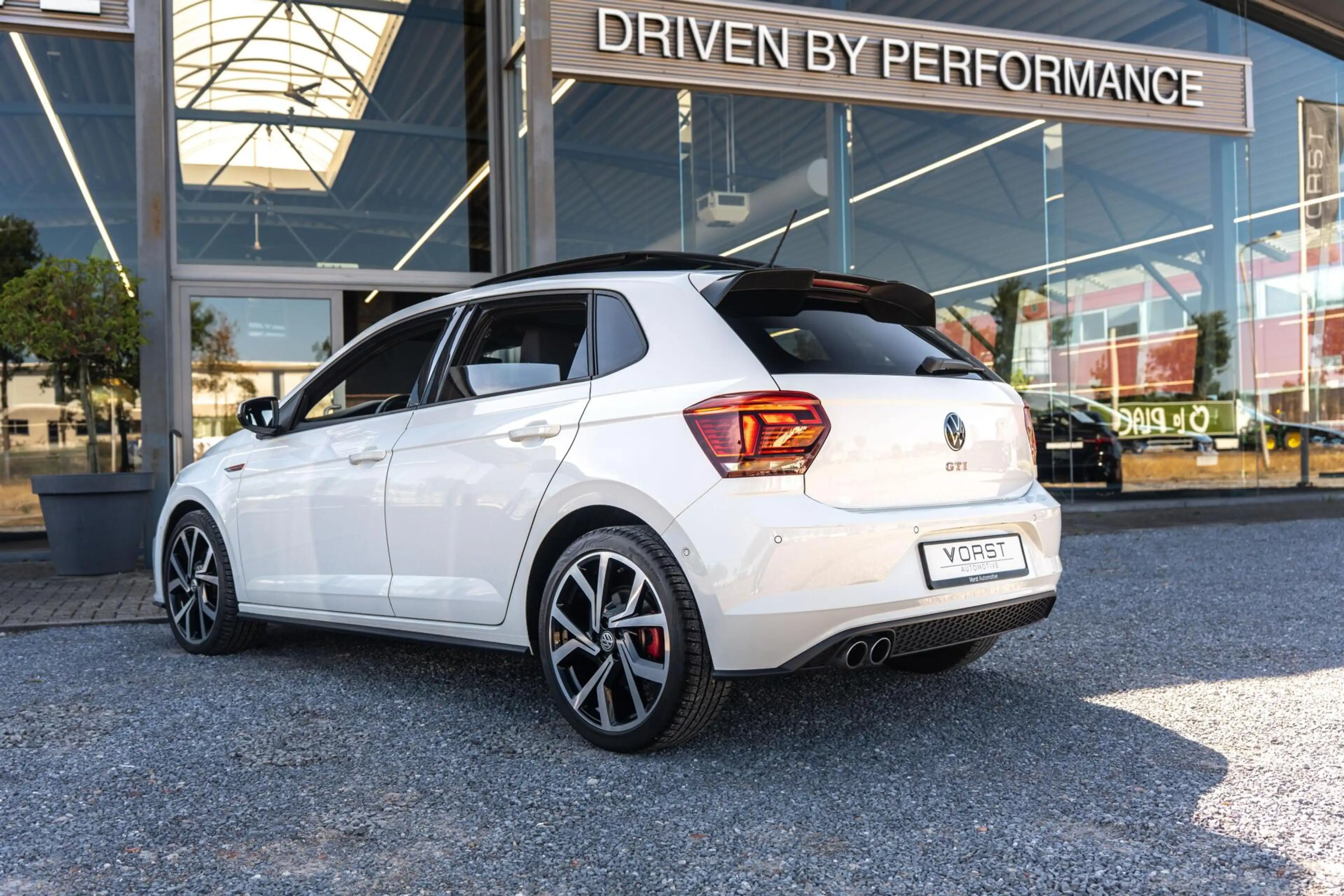 Volkswagen Polo GTI 2.0 TSI Pano DSG Beats ACC Stoelverw — photo 11