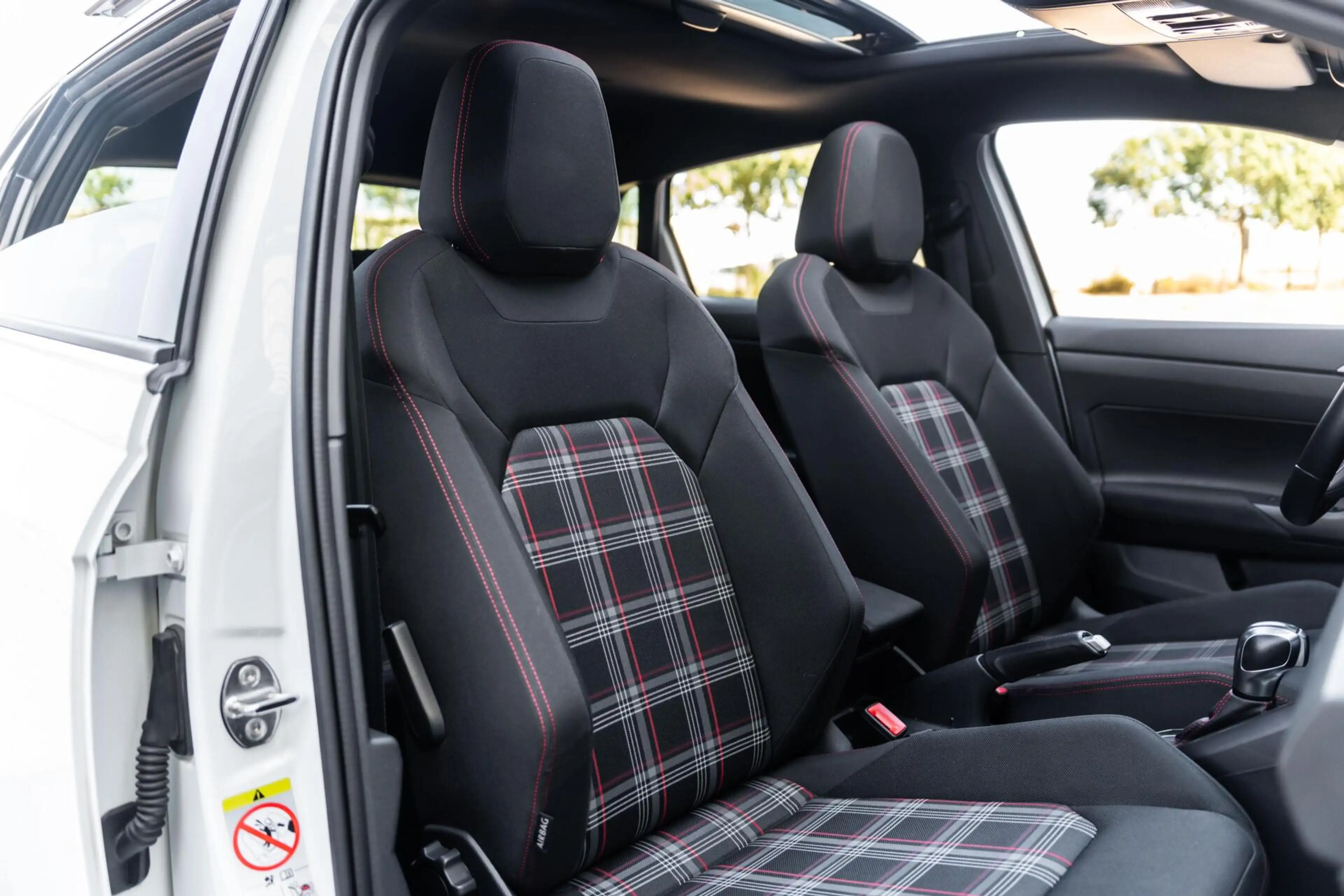 Volkswagen Polo GTI 2.0 TSI Pano DSG Beats ACC Stoelverw — photo 29