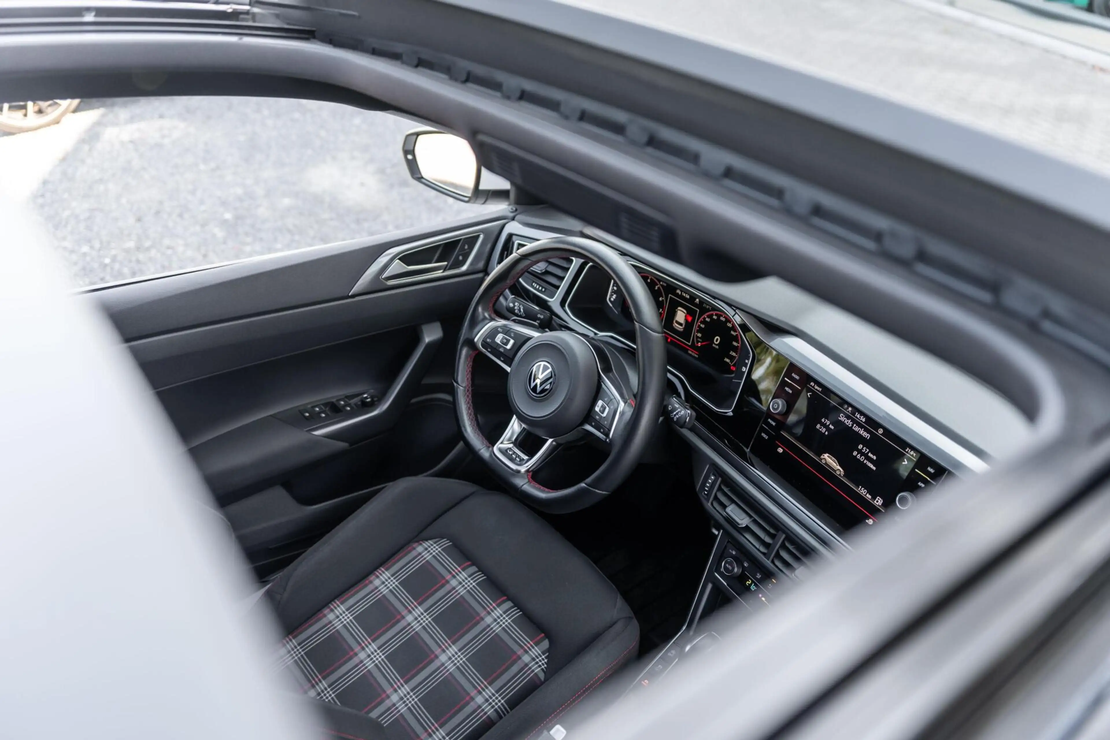 Volkswagen Polo GTI 2.0 TSI Pano DSG Beats ACC Stoelverw — photo 21