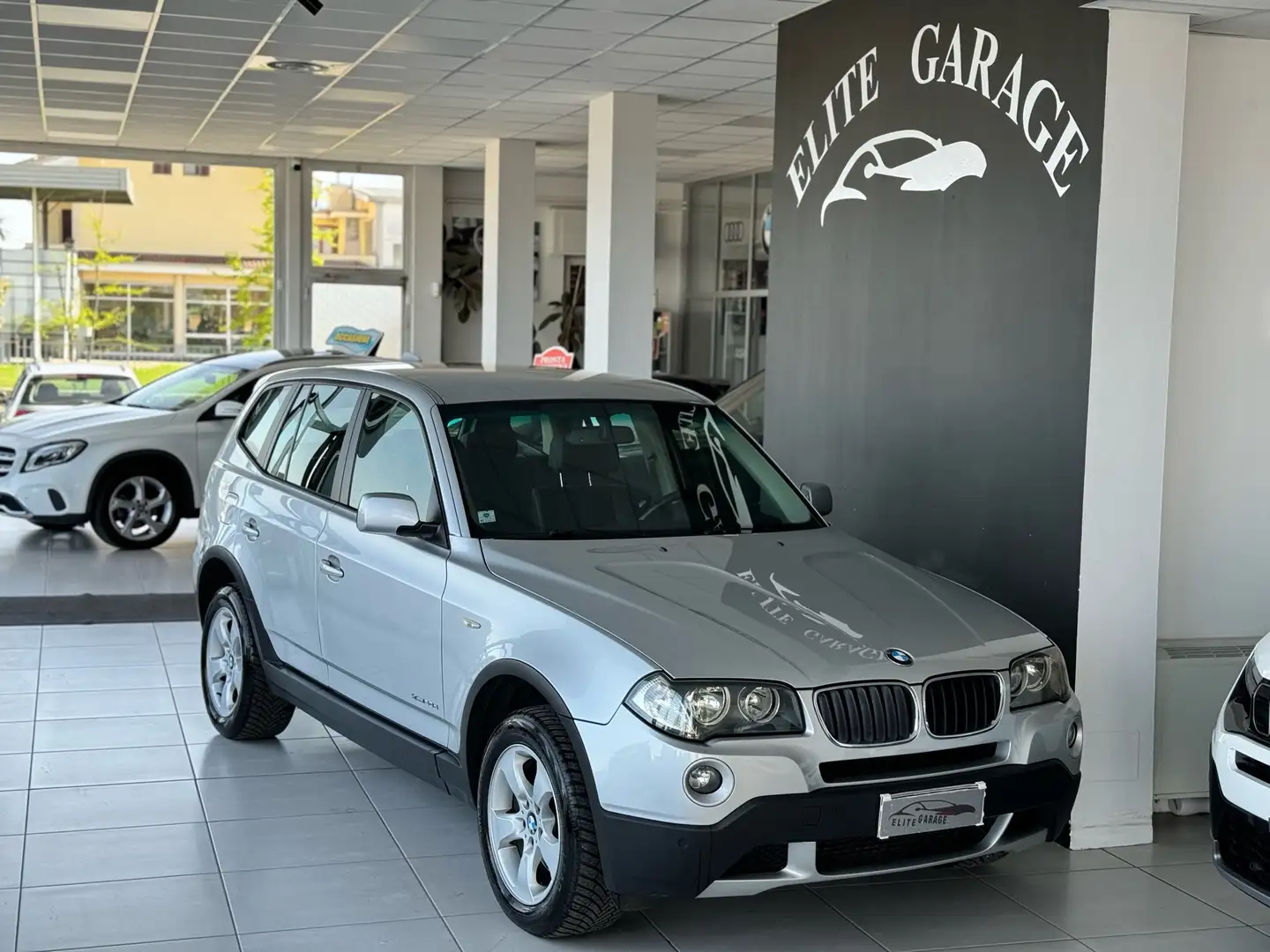 BMW X3 2.0d xdrive Futura 177cv AUTOMATICA Blanco - 1