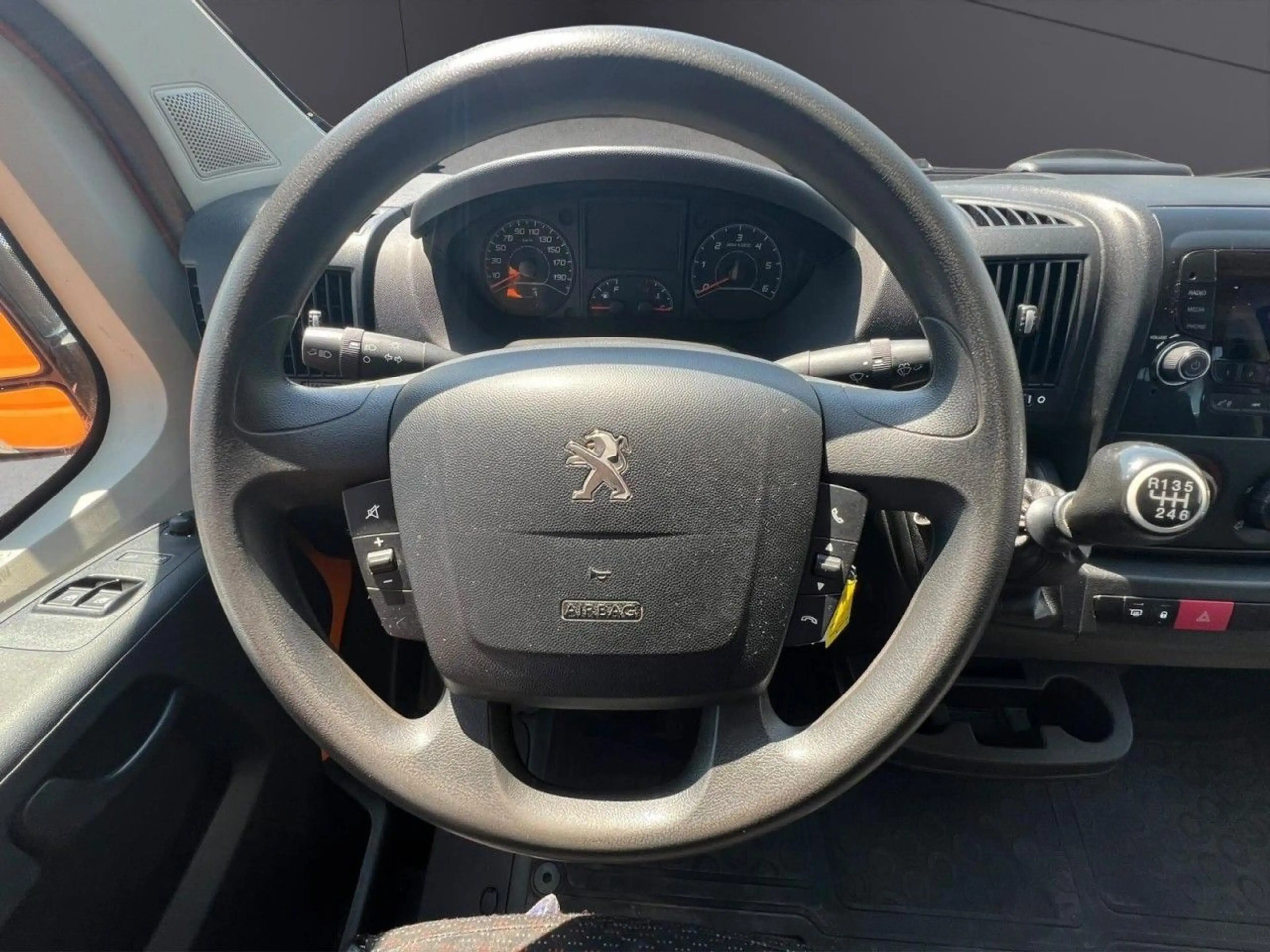 Peugeot Boxer Pritsche Doka.L2 BlueHDi 120 Doppelkabine — photo 8