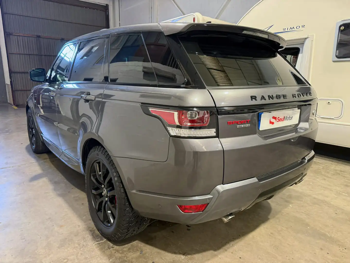 Land Rover Range Rover Sport 4.4SDV8 HSE Aut. Gris - 2