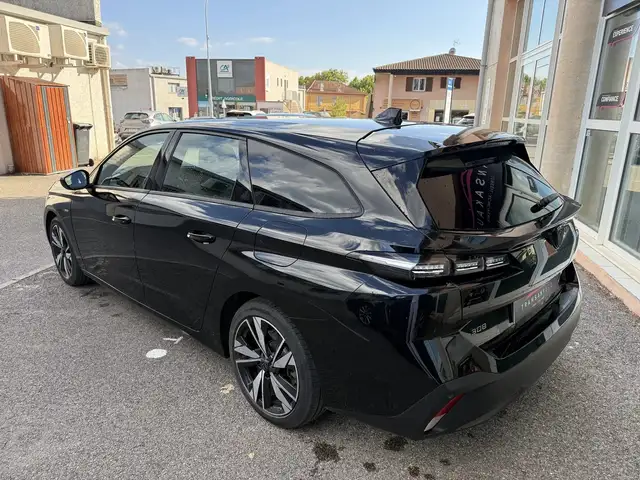 Peugeot 308 view 7