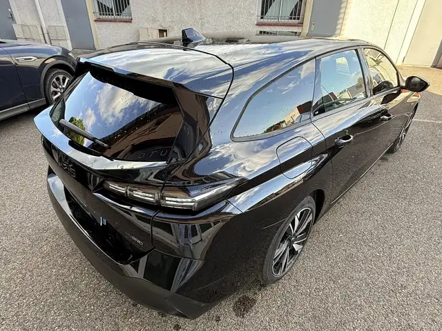 Peugeot 308 view 5