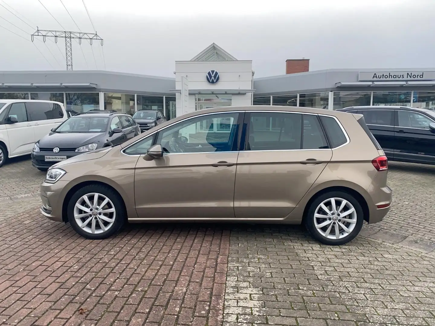 Volkswagen Golf Sportsvan Highline 1.5 TSI DSG Navi RFK Gold - 2
