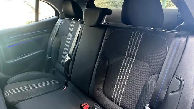 Renault Megane view 9