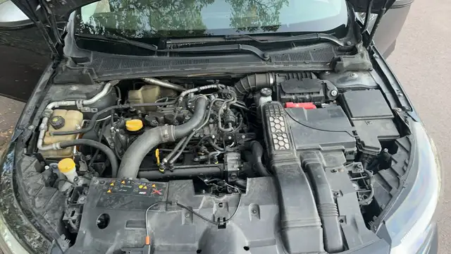 Renault Megane view 15