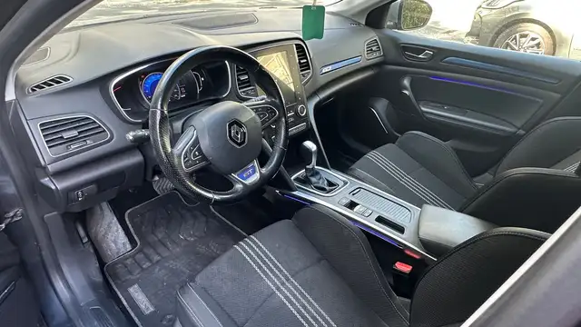 Renault Megane view 8