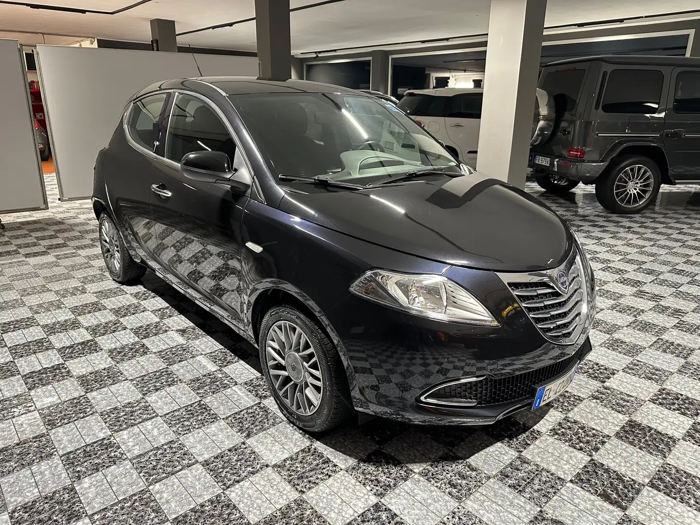 Lancia Ypsilon Ypsilon 0.9 t.air Platinum s Noir - 2