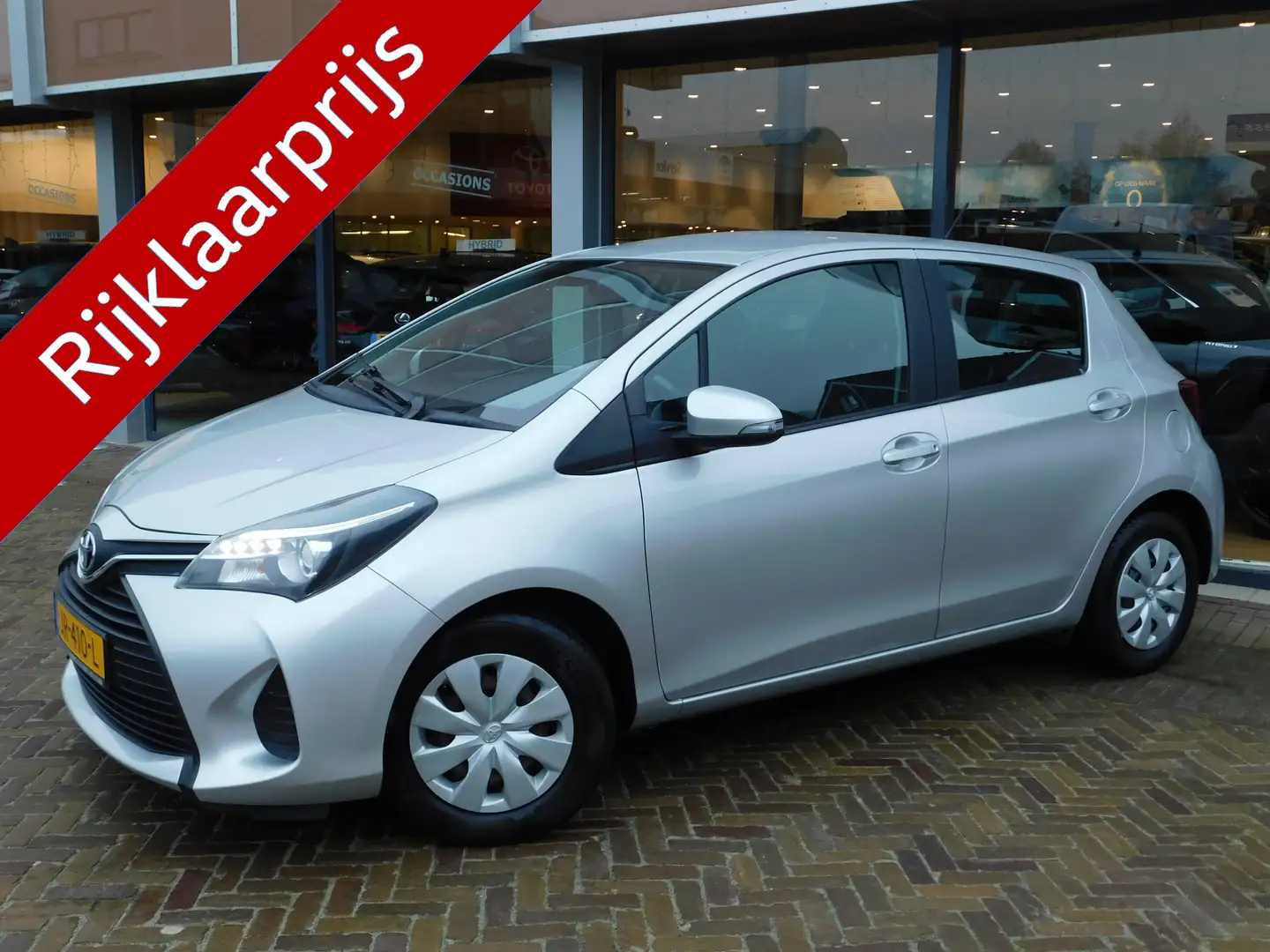 Toyota Yaris 1.0 VVT-i Now Grau - 1