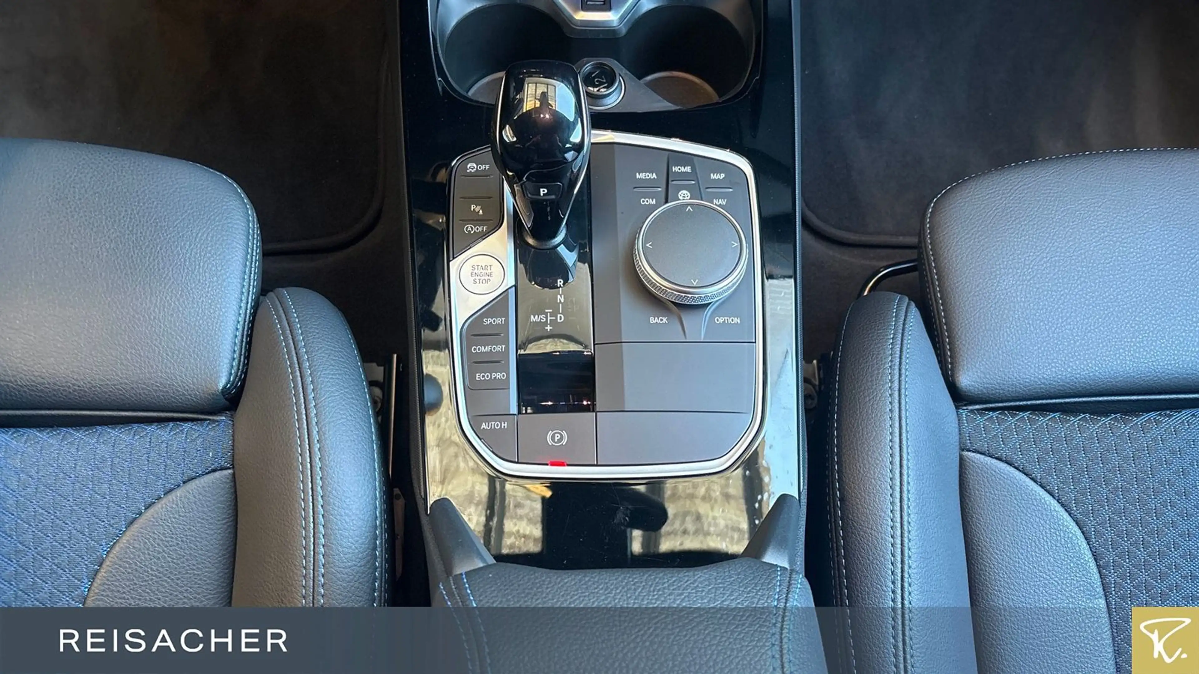 BMW 135 i A xDrive HUD ACC RFK elHK H-K Keyless — photo 11