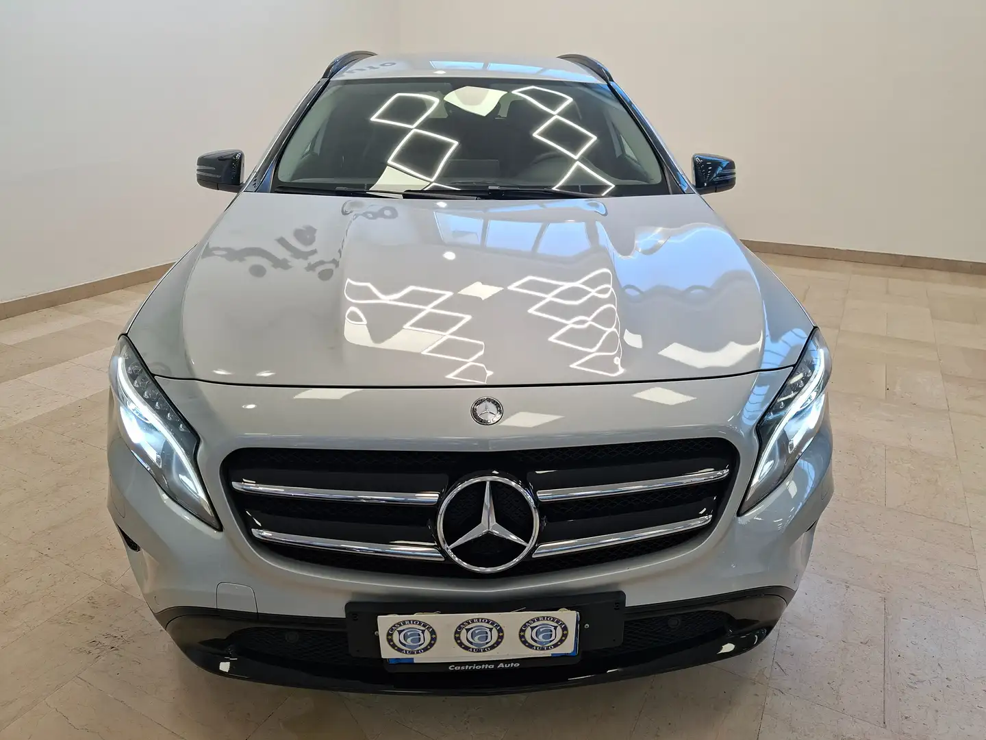 Mercedes-Benz GLA 220 d Sport 4matic 177cv automatica NAVI Sedili Risc Grigio - 2