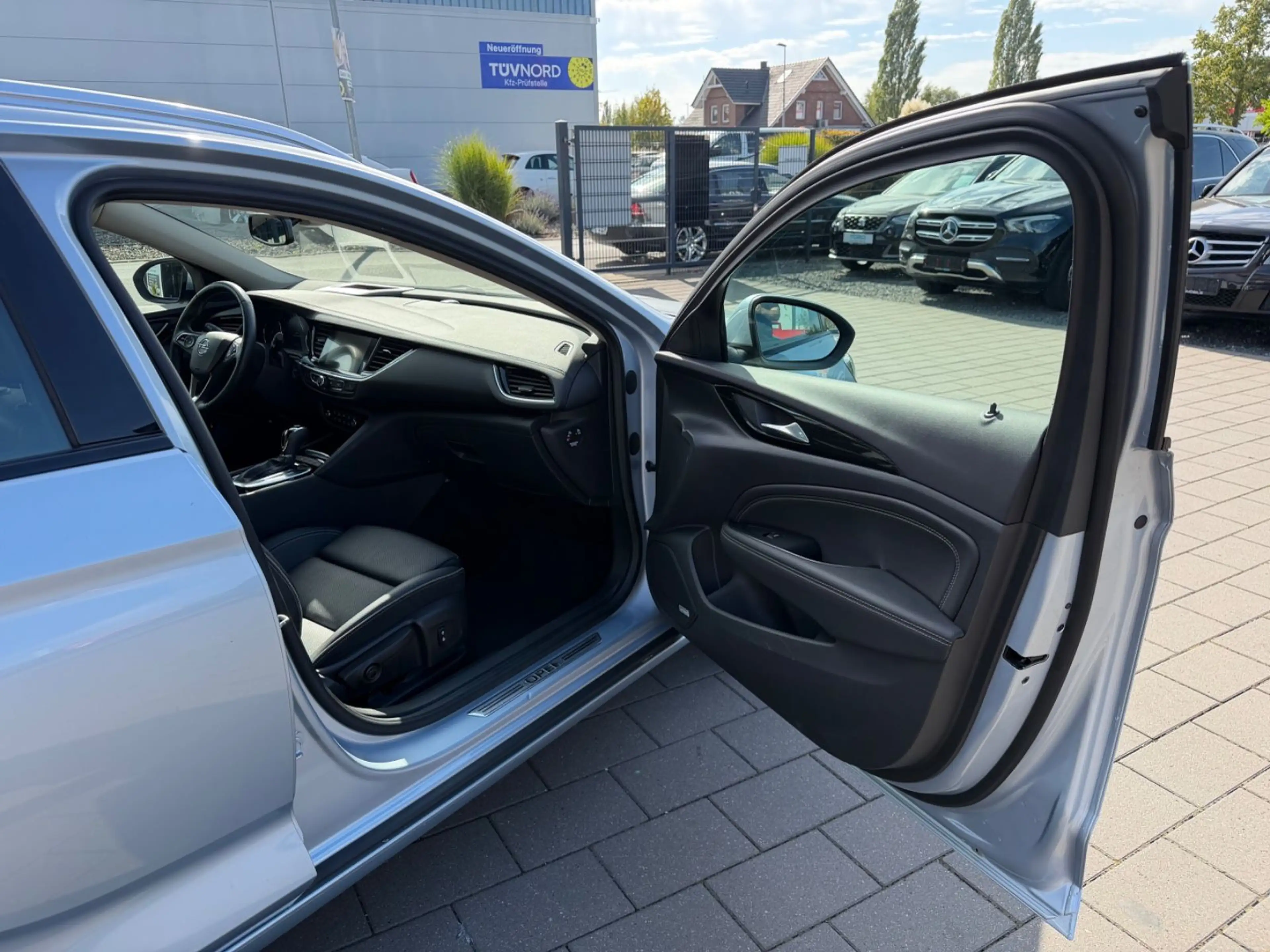 Opel Insignia B Business*LED*NAVI*MASSAGE*LEDER*BOSE* — photo 11
