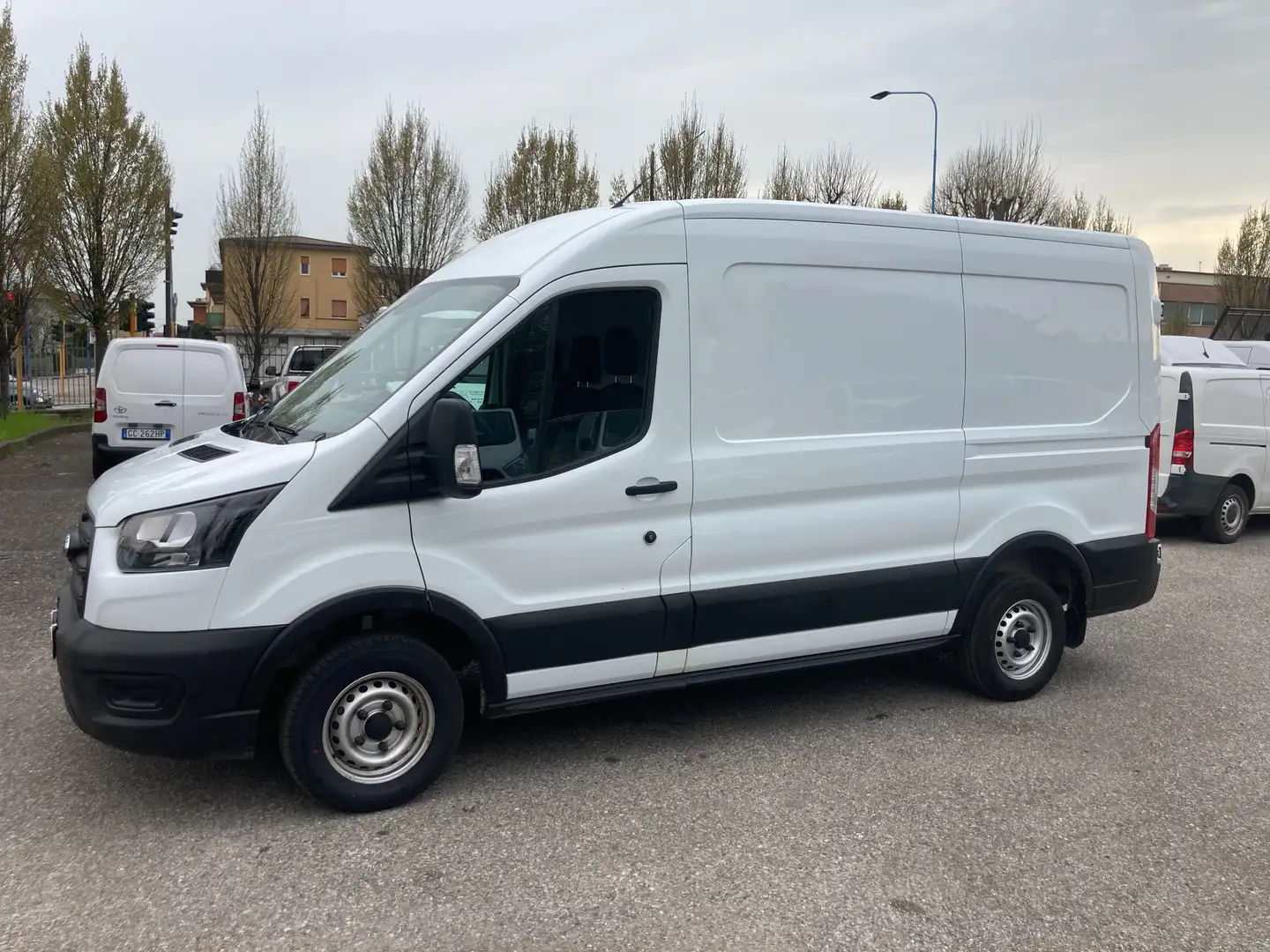 Ford Transit 30 T 100 - H2 Bianco - 2