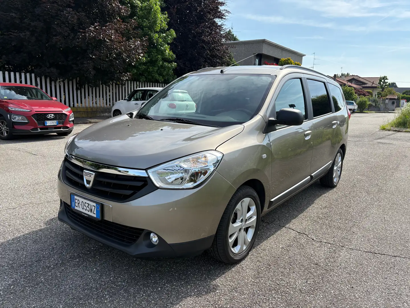 Dacia Lodgy 1.5 dci Laureate 110cv Oro - 1