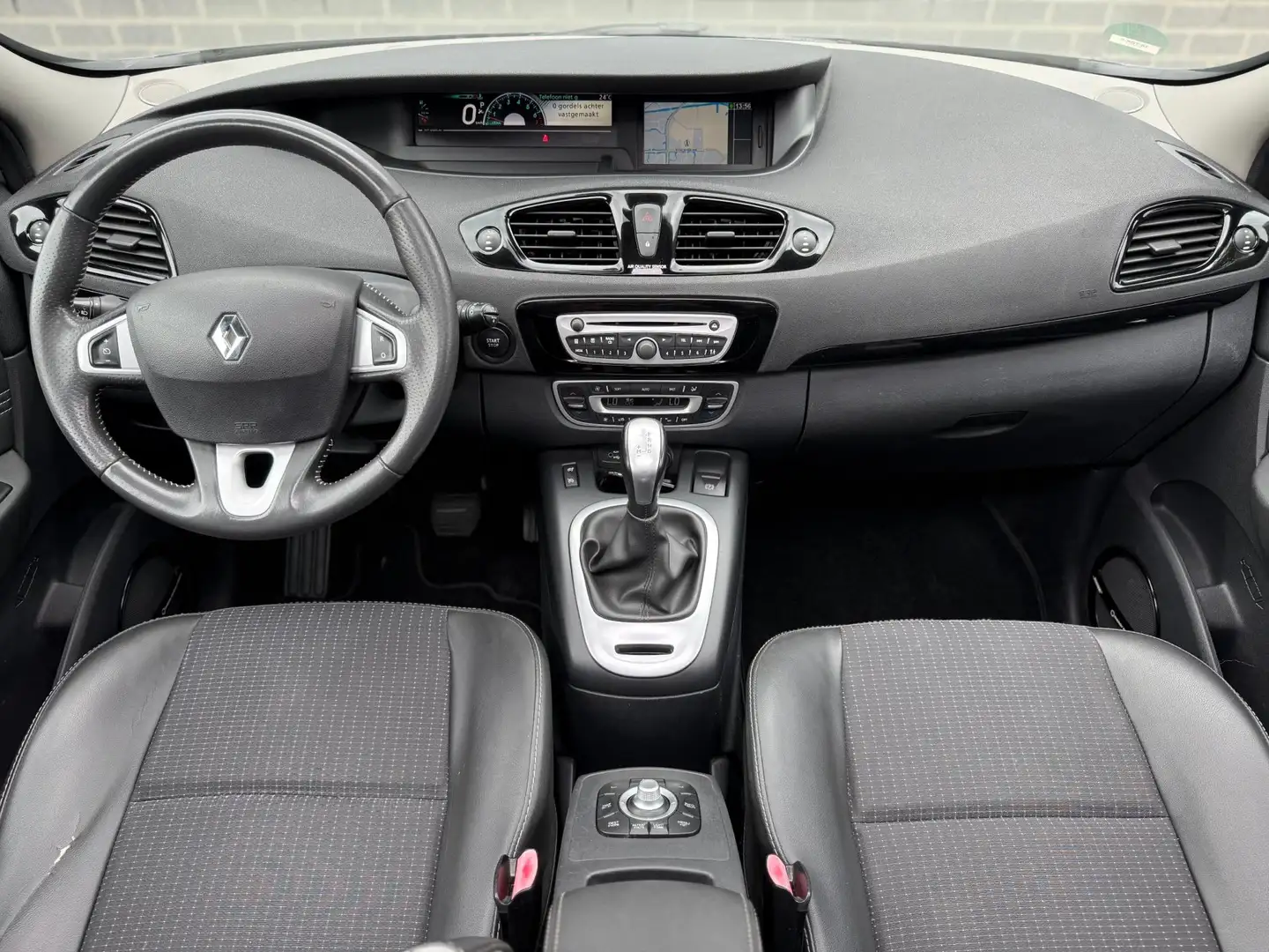 Renault Grand Scenic 2.0 Bose |Automaat|Pano|Navi|CruiseCtrl|PDC| Grijs - 2