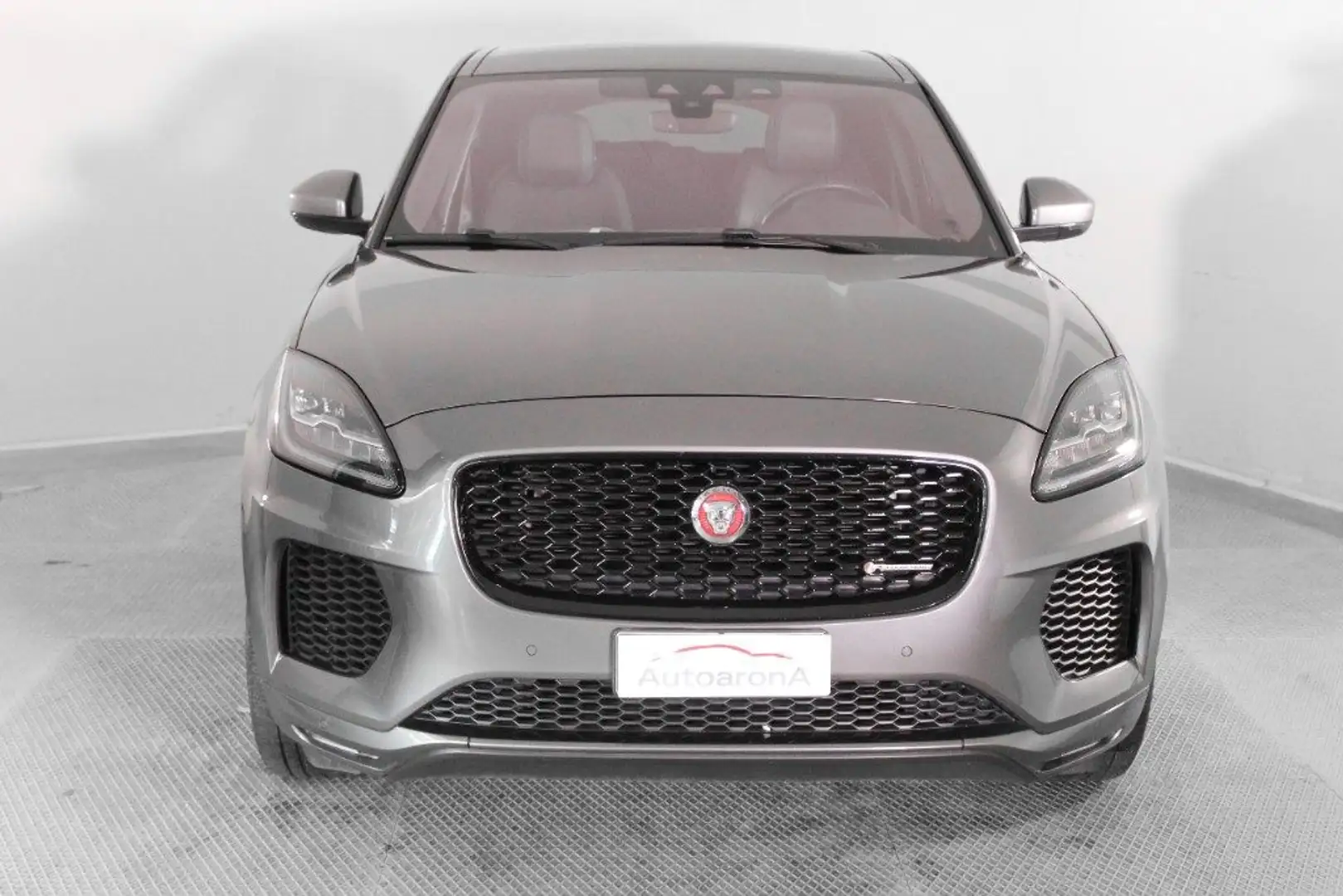 Jaguar E-Pace 2.0D 180 CV AWD aut. R-Dynamic SE Gris - 2