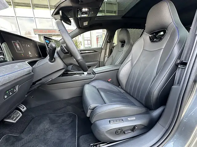 Volkswagen Passat Variant 2.0 TDI SCR R-Line DSG Ansicht 14