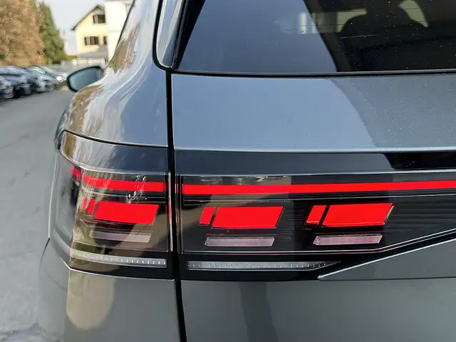 Volkswagen Passat Variant 2.0 TDI SCR R-Line DSG Ansicht 8