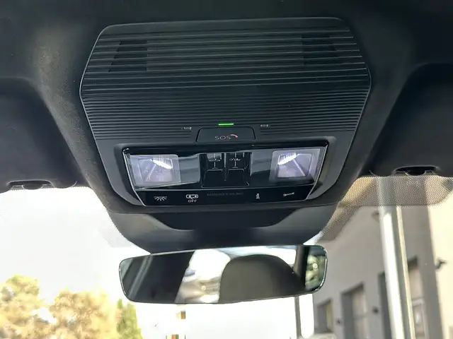 Volkswagen Passat Variant 2.0 TDI SCR R-Line DSG Ansicht 25