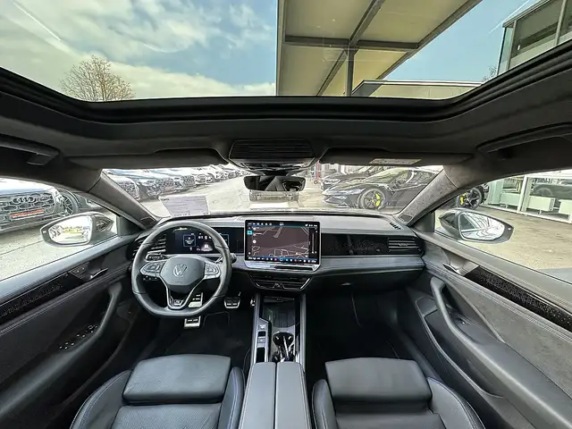 Volkswagen Passat Variant 2.0 TDI SCR R-Line DSG Ansicht 19