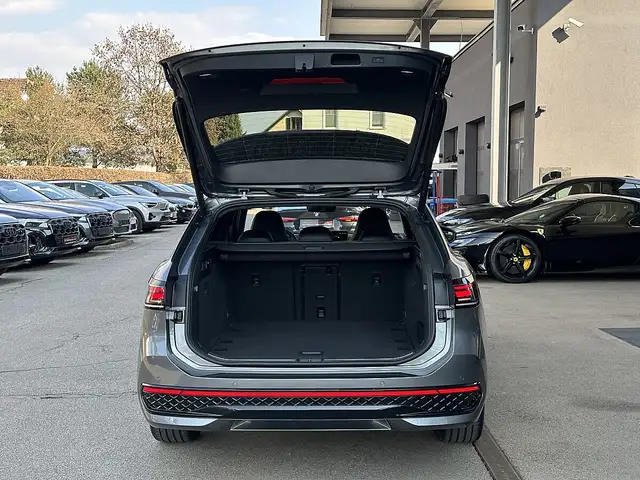 Volkswagen Passat Variant 2.0 TDI SCR R-Line DSG Ansicht 9