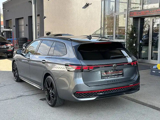 Volkswagen Passat Variant 2.0 TDI SCR R-Line DSG Ansicht 6