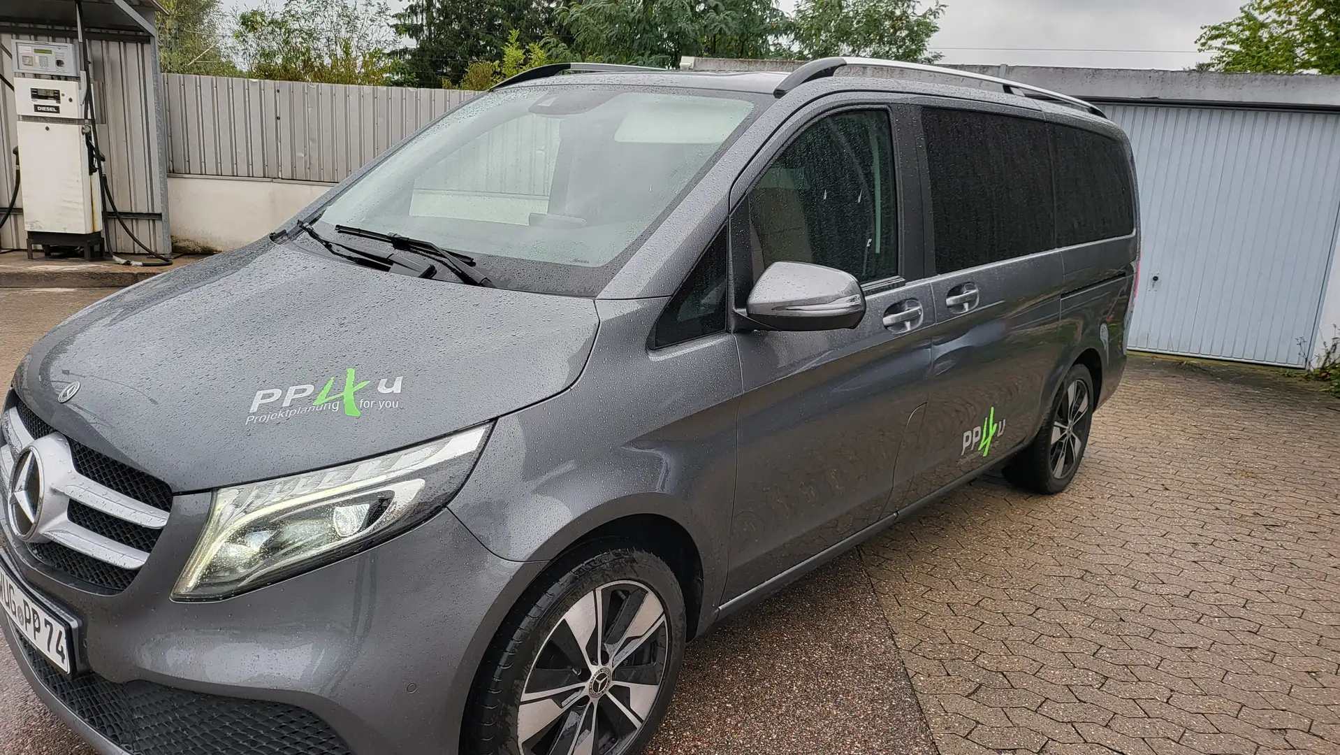 Mercedes-Benz V 300 V-Klasse Diesel d lang 9G-TRONIC  Edition Grau - 2