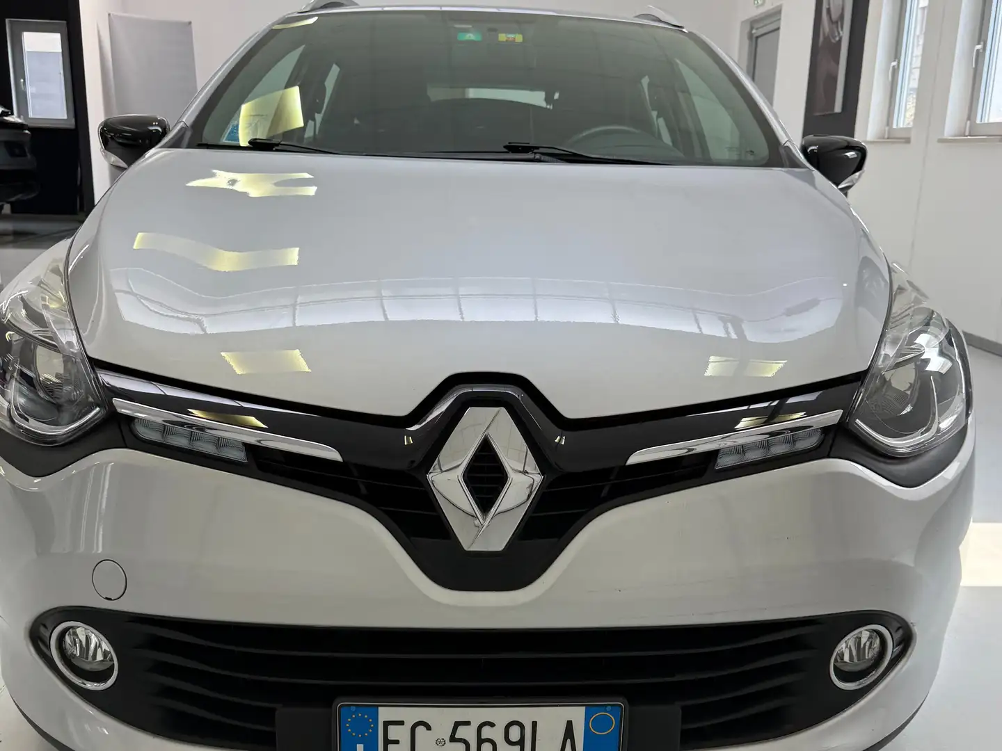 Renault Clio Clio IV 2012 Sporter 1.5 dci energy Duel 75cv Gümüş rengi - 1