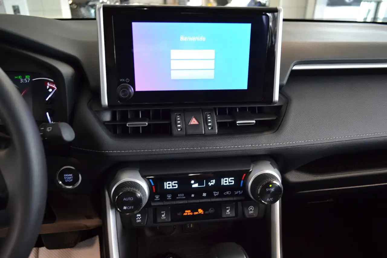 Toyota RAV 4 снимка Toyota RAV 4