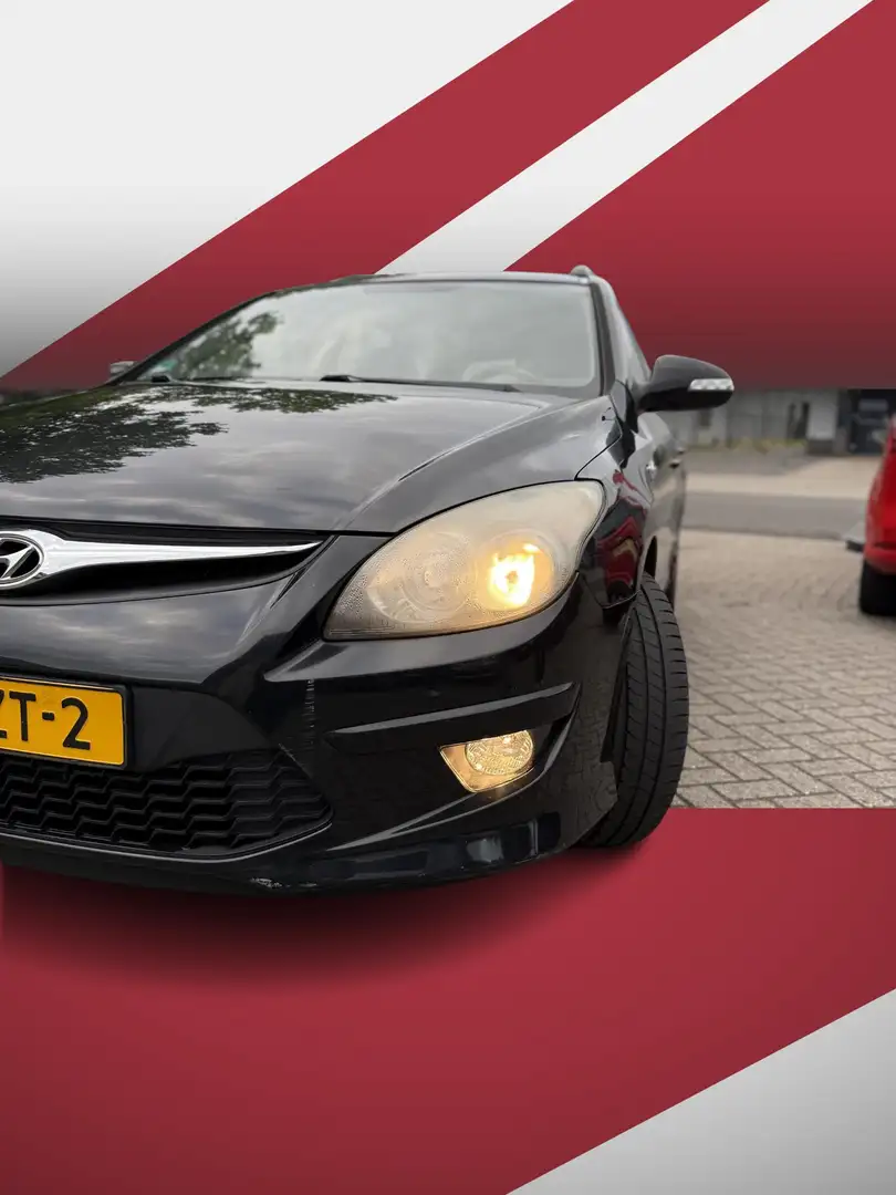 Hyundai i30 CW 1.6i i-Motion 6 MAANDEN GARANTIE Zwart - 2