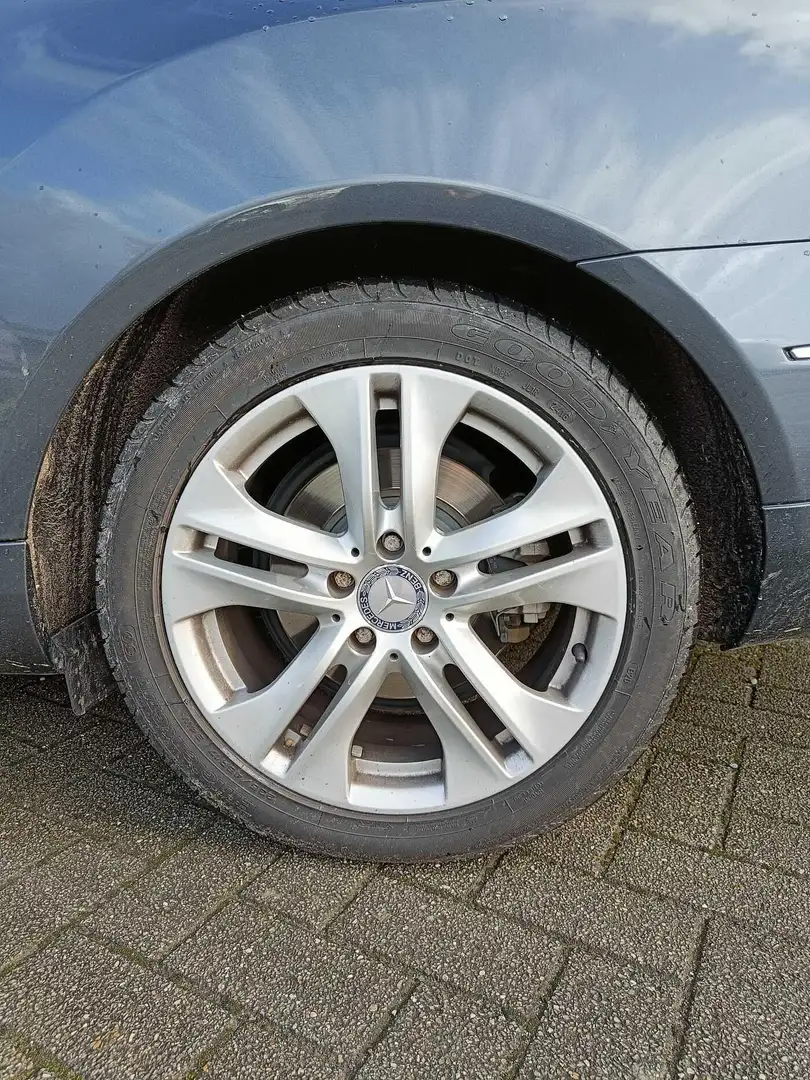 Mercedes-Benz E 200 BlueEFFICIENCY Cabrio Grigio - 2