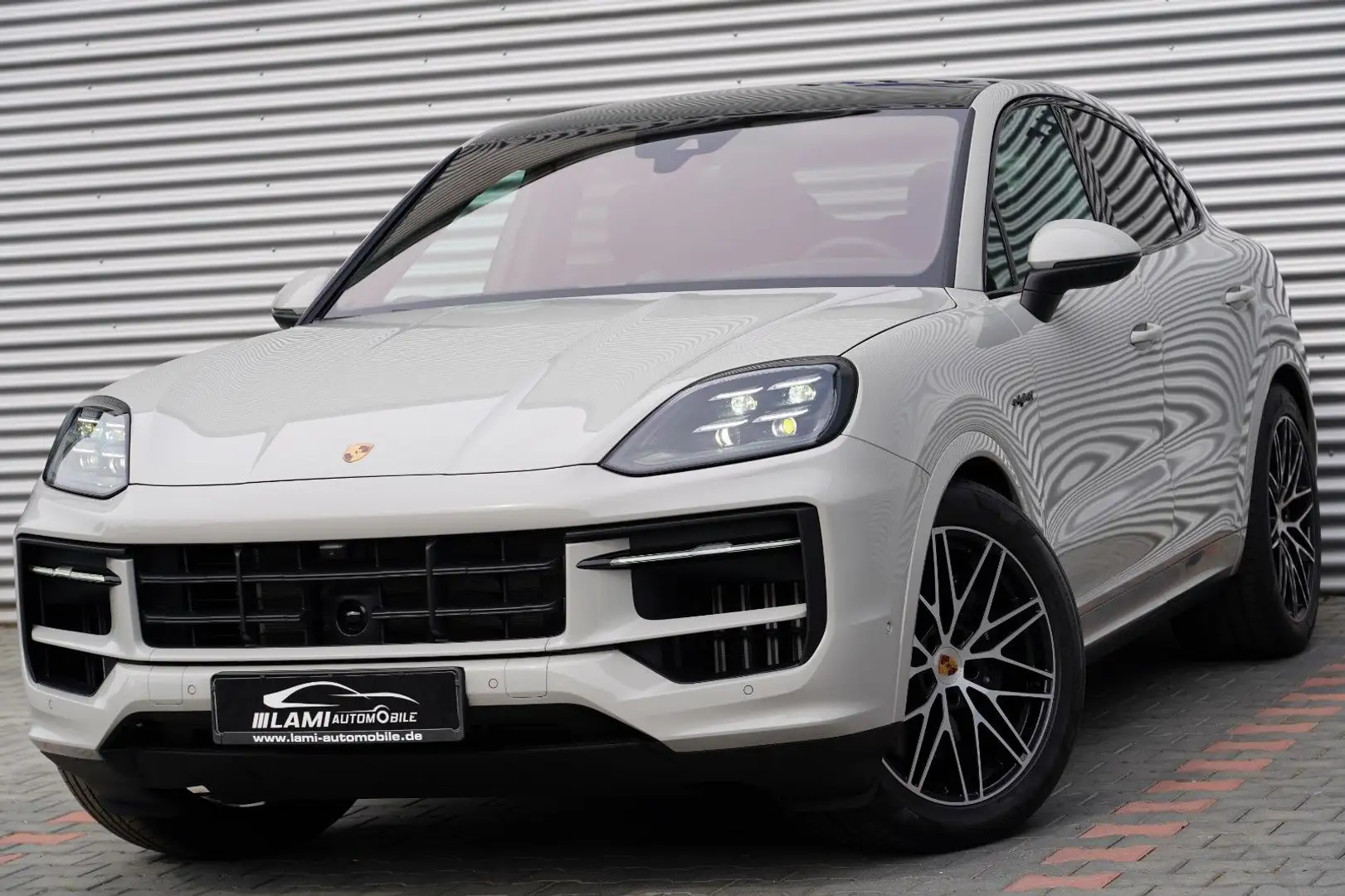 Porsche Cayenne Coupe E-Hybrid LUFT PANO SOFT MY25 Grijs - 1