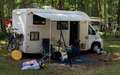 Caravans-Wohnm Euramobil Forster T599HB (HubBett) teilintegriert Weiß - thumbnail 2