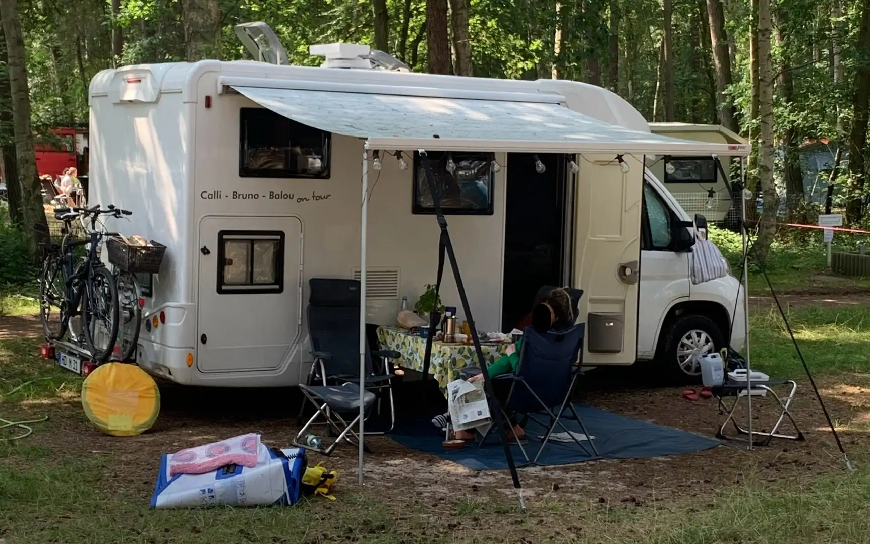 Caravans-Wohnm Euramobil Forster T599HB (HubBett) teilintegriert Weiß - 2