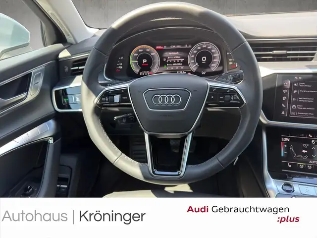 Audi A6 Avant view 11