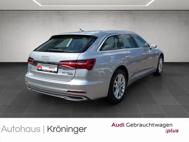 Audi A6 Avant view 2