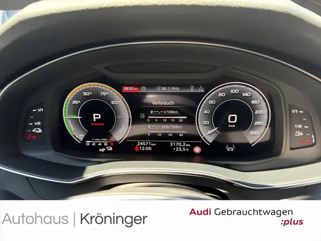 Audi A6 Avant view 12