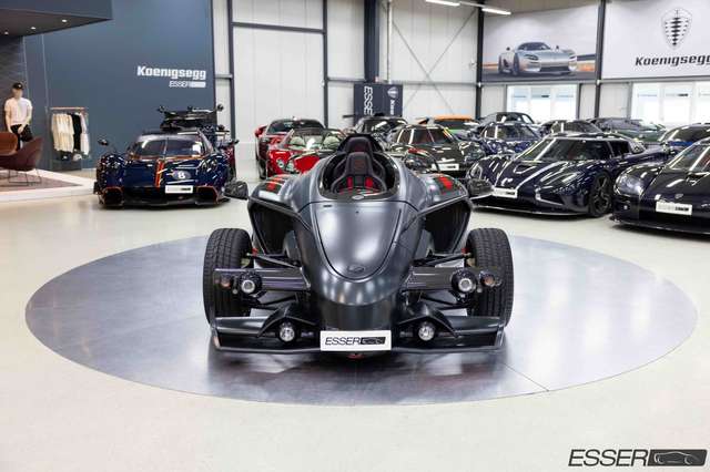 Alții Tramontana R | V12-Biturbo